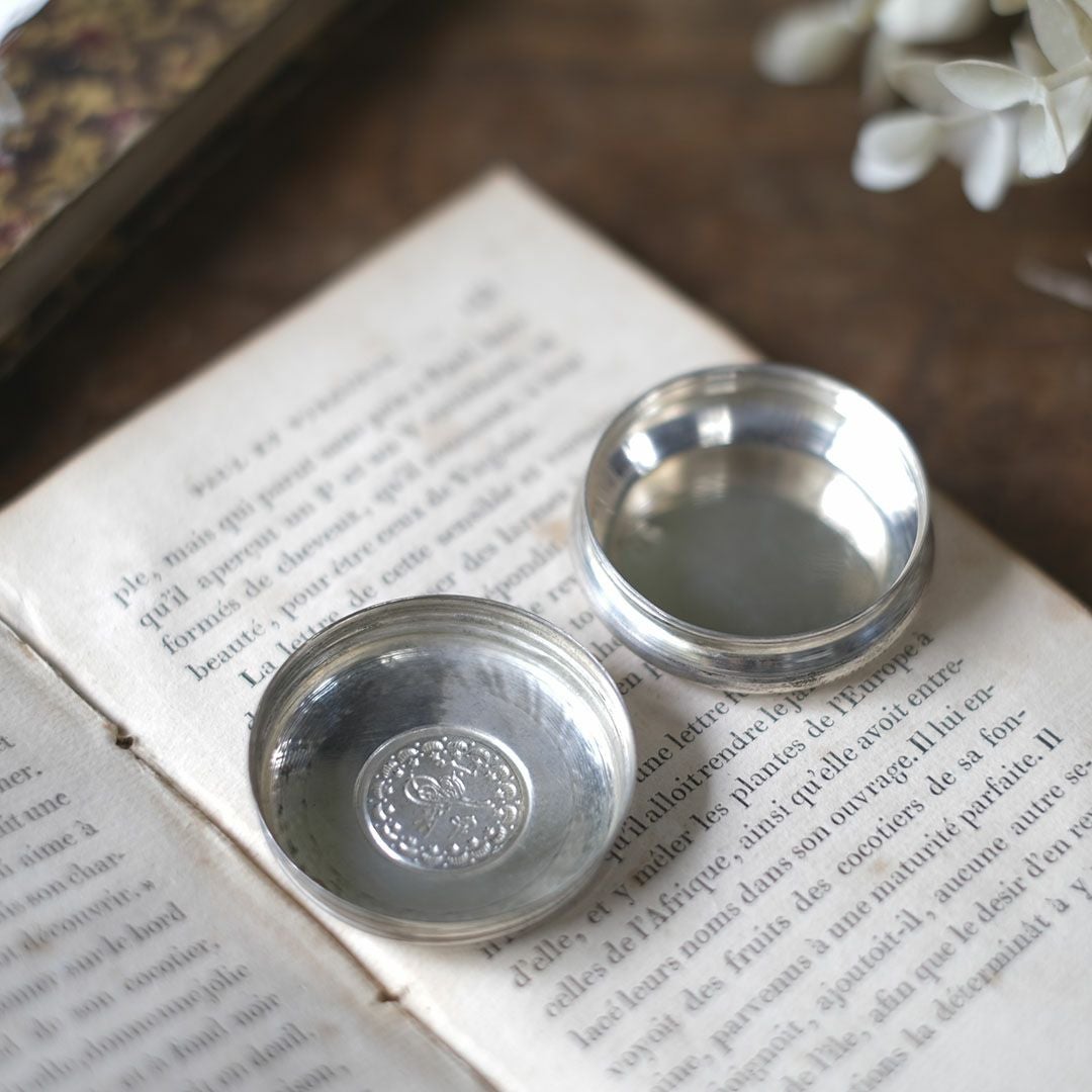 アンティーク薬ケース フランス メタル4