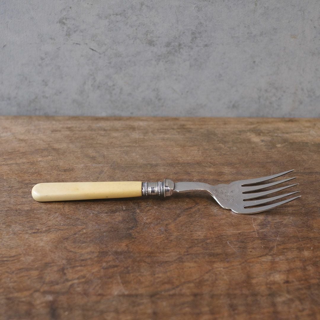 アンティークサーディンフォーク イギリス ベークレート2