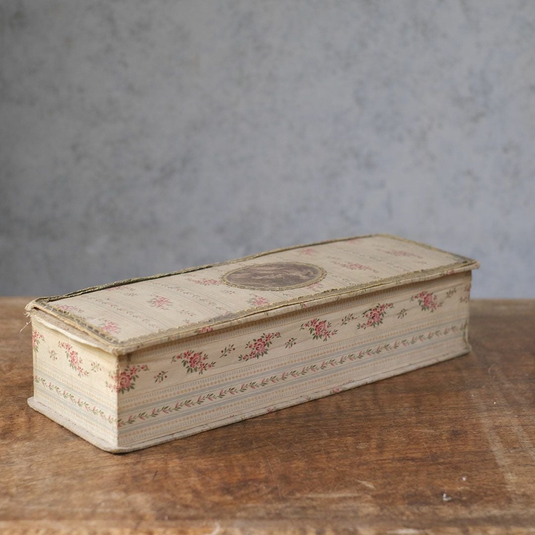 アンティークカルトナージュ ボックス 布地 フランス 小物入れ1