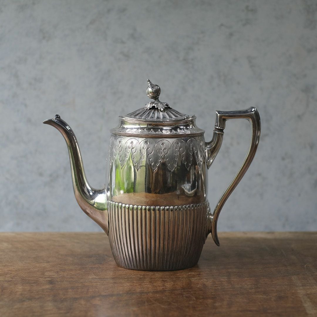 アンティークポット イギリス シルバープレート ティーポット1