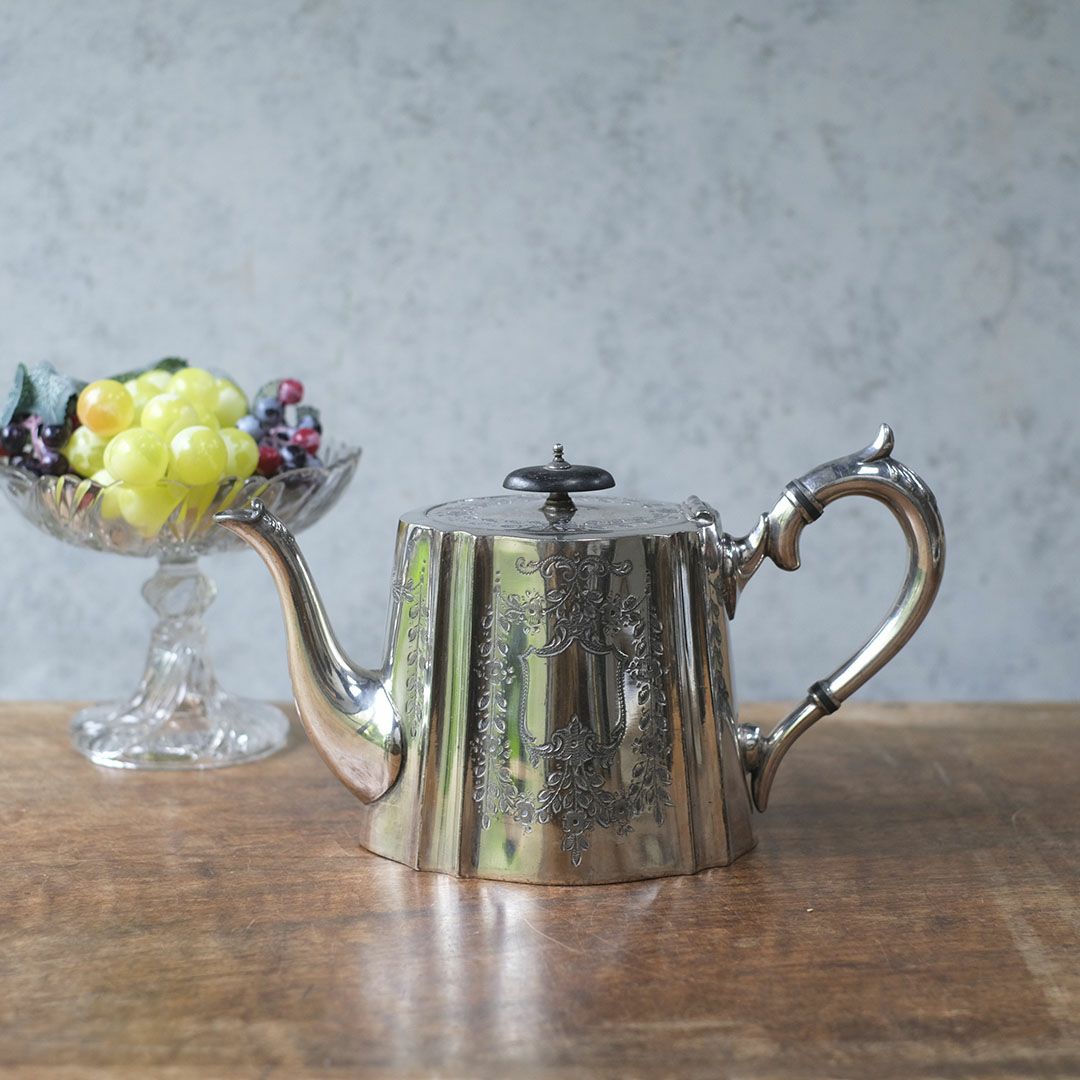 アンティークティーポット イギリス シルバープレート