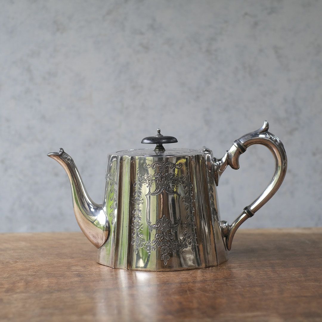 アンティークティーポット イギリス シルバープレート1