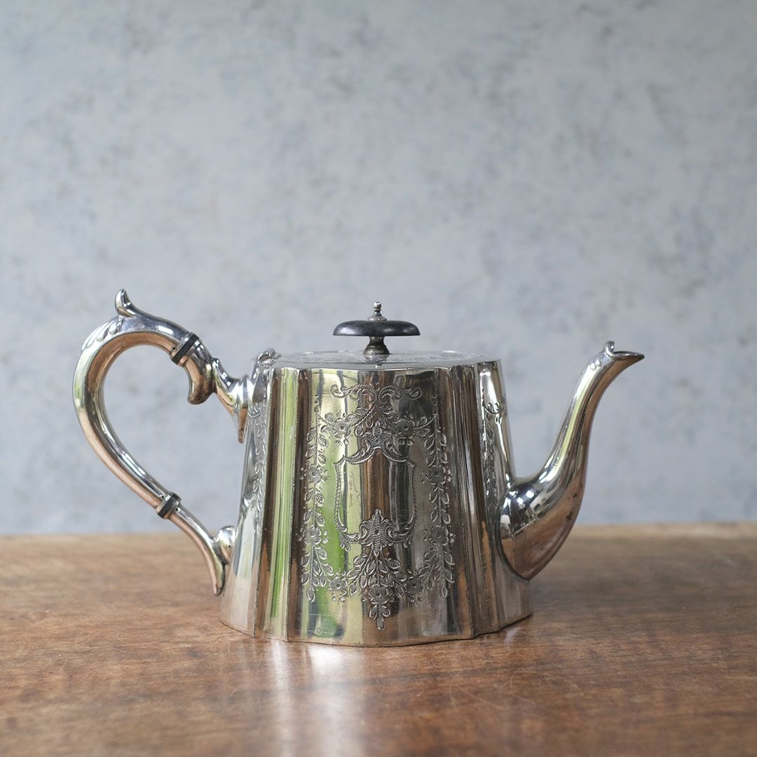 アンティークティーポット イギリス シルバープレート2