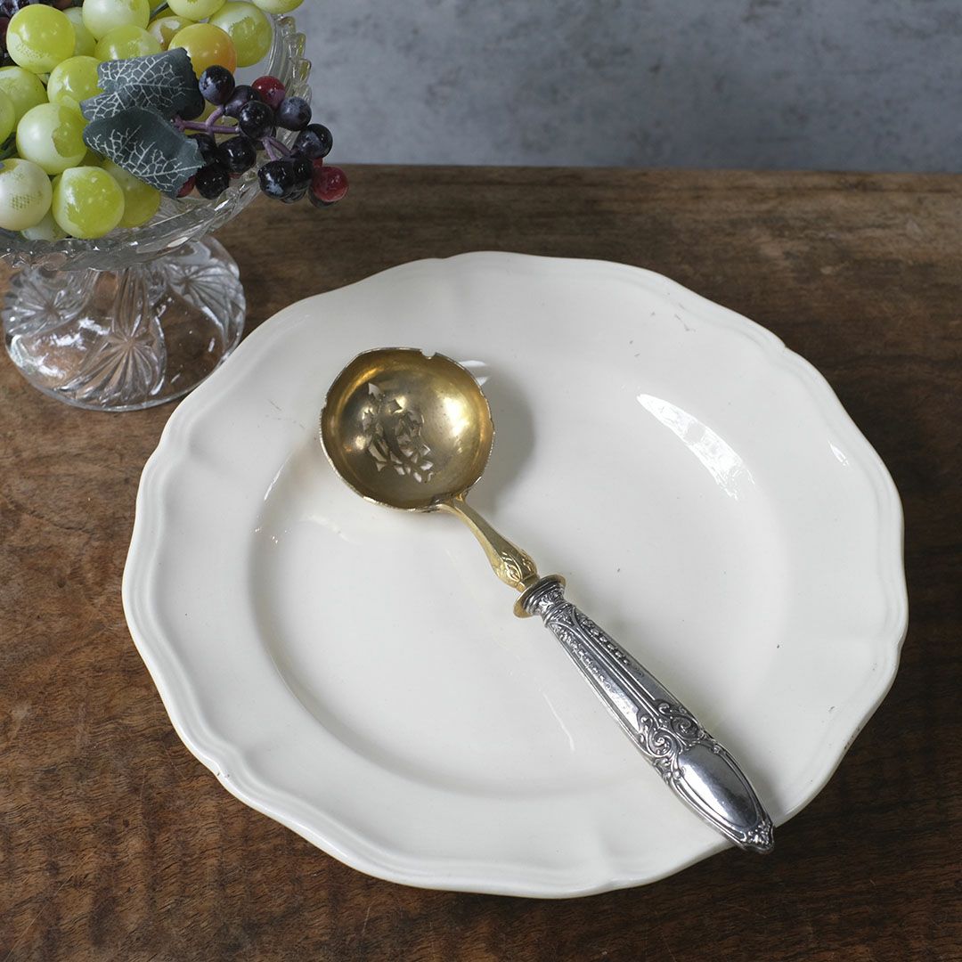 ミネルヴァのソースレードル