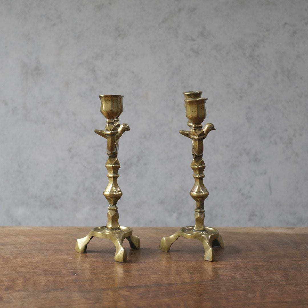 アンティークキャンドルホルダー 真鍮ペア 燭台 イギリス 鳥装飾2