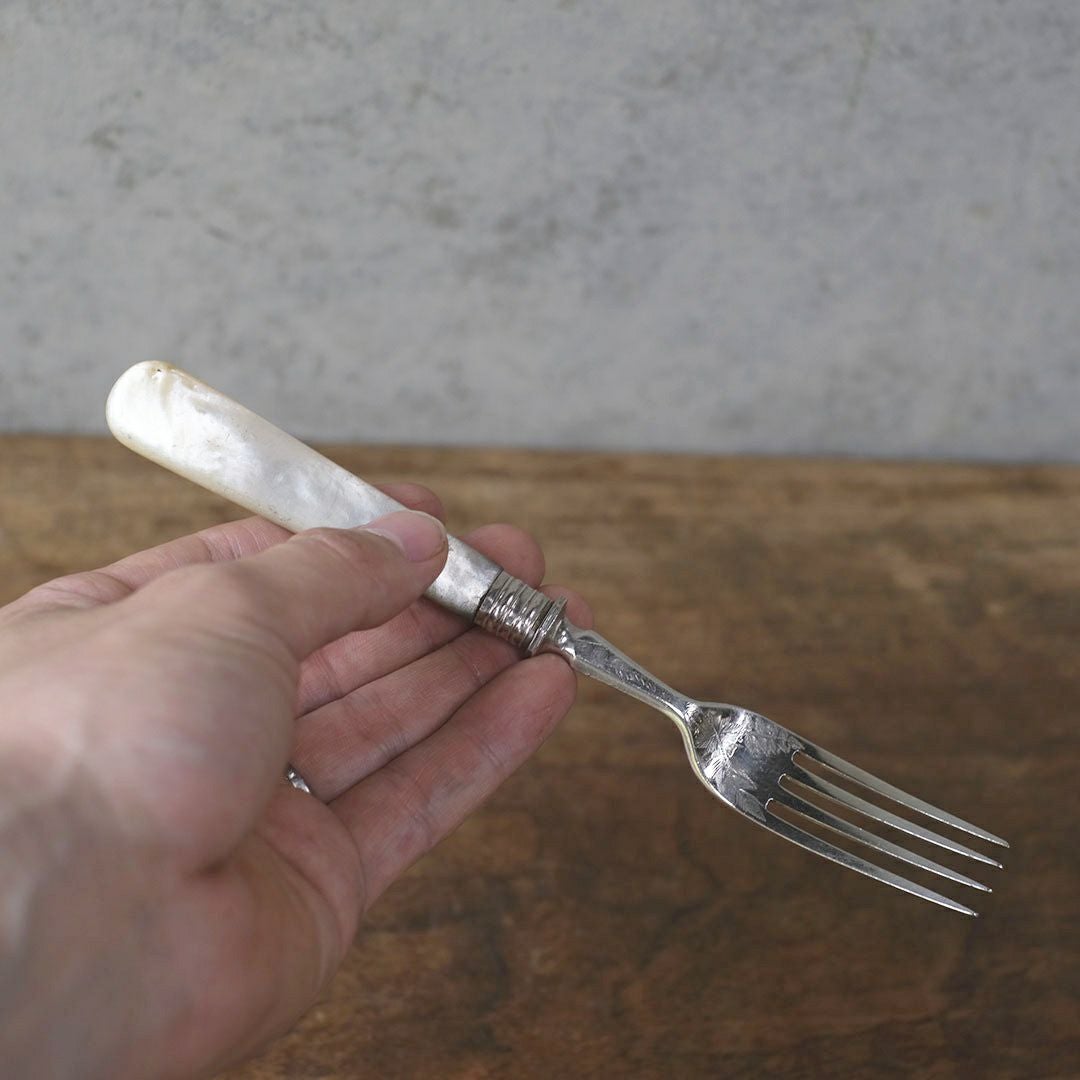 アンティーク マザーオブパール デザートカトラリー フォーク、ナイフ各1本ずつのセット5