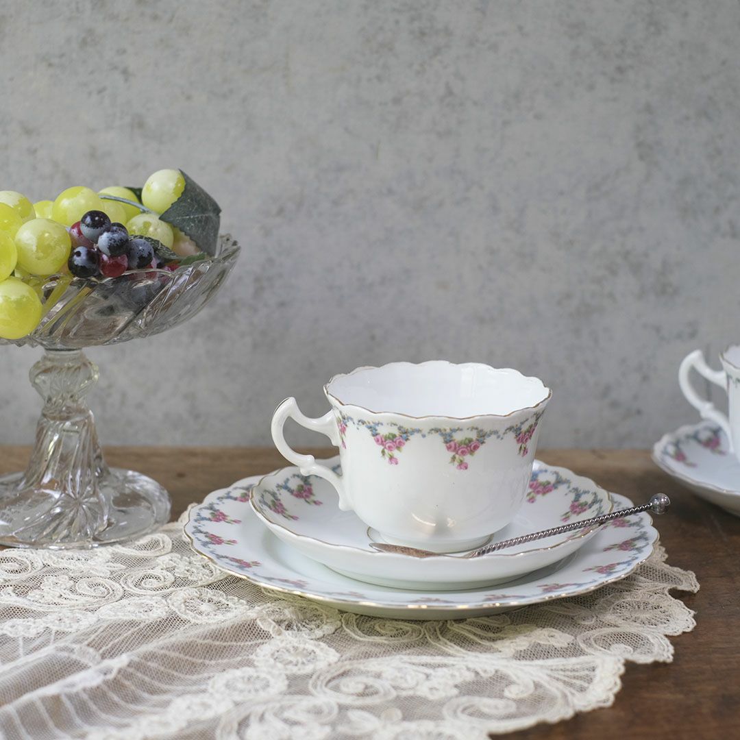 ヴィンテージティーカップトリオ ピンクローズ イギリスの通販