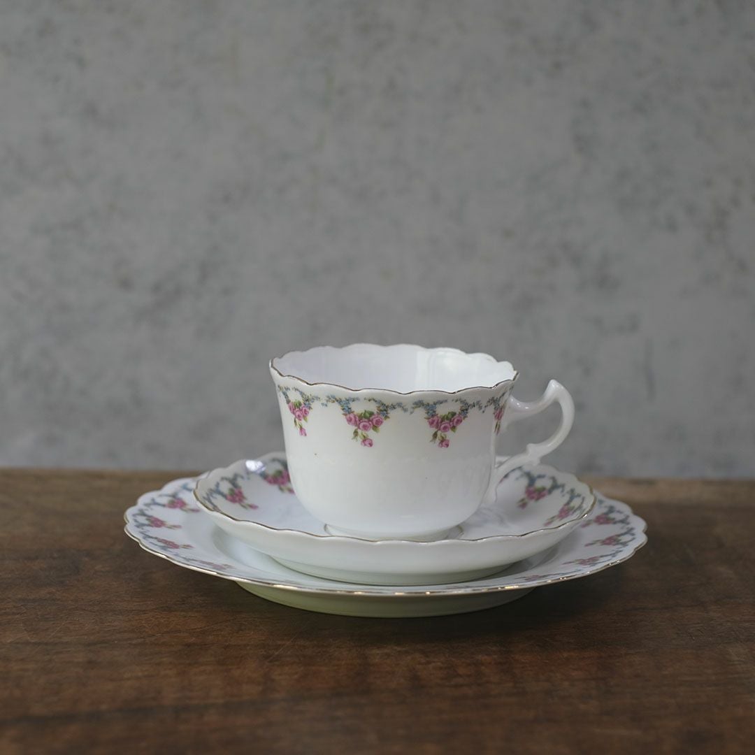 ヴィンテージティーカップトリオ ピンクローズ イギリス1