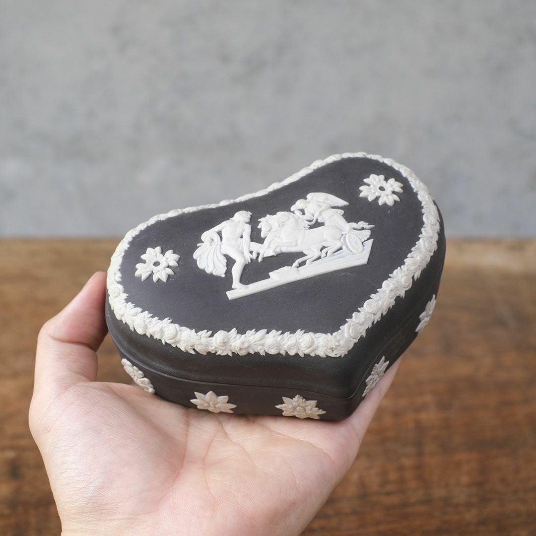ヴィンテージ WEDGWOODジャスパー トリンケットボックス 貴重な黒3