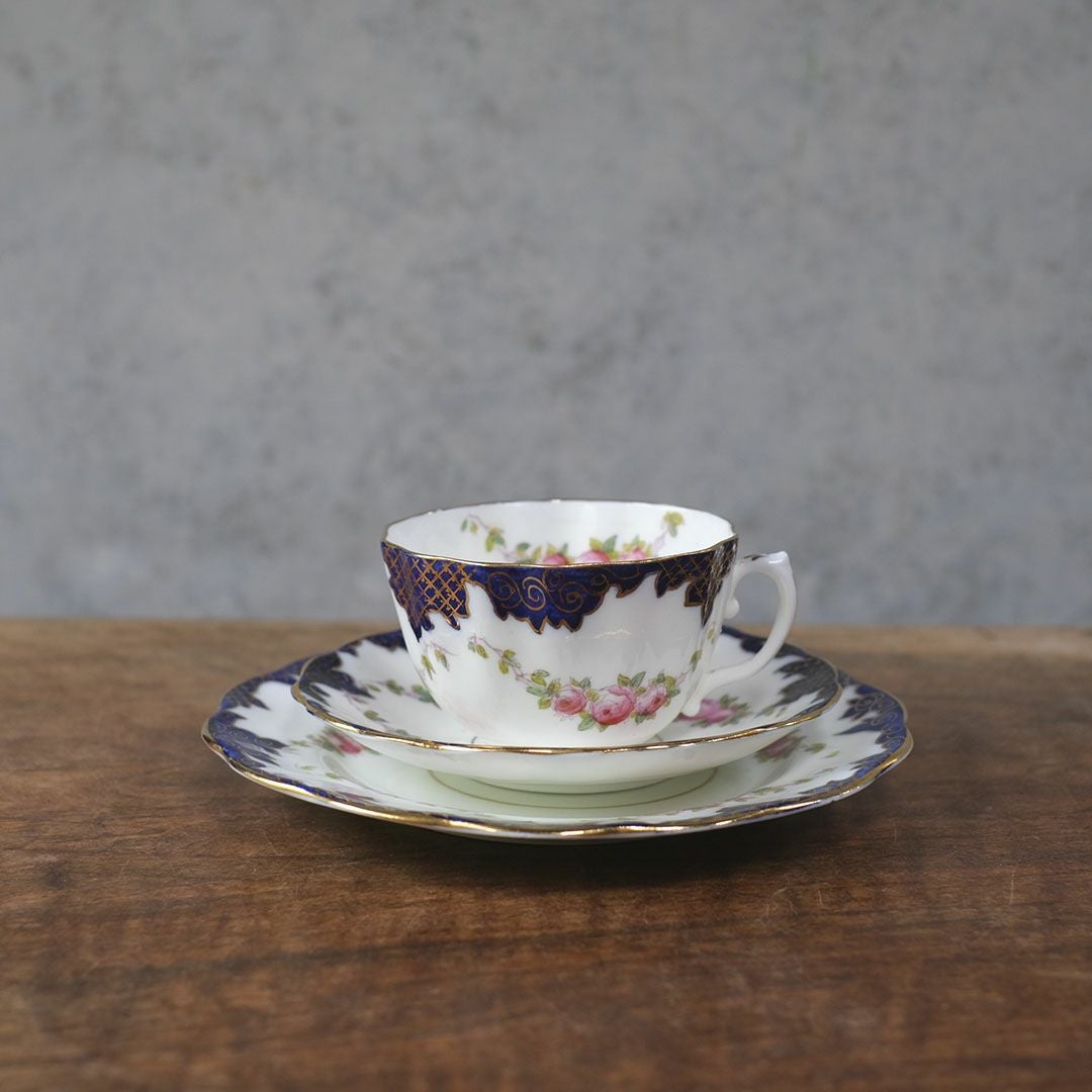 アンティークティーカップトリオ イギリス アンティーク食器