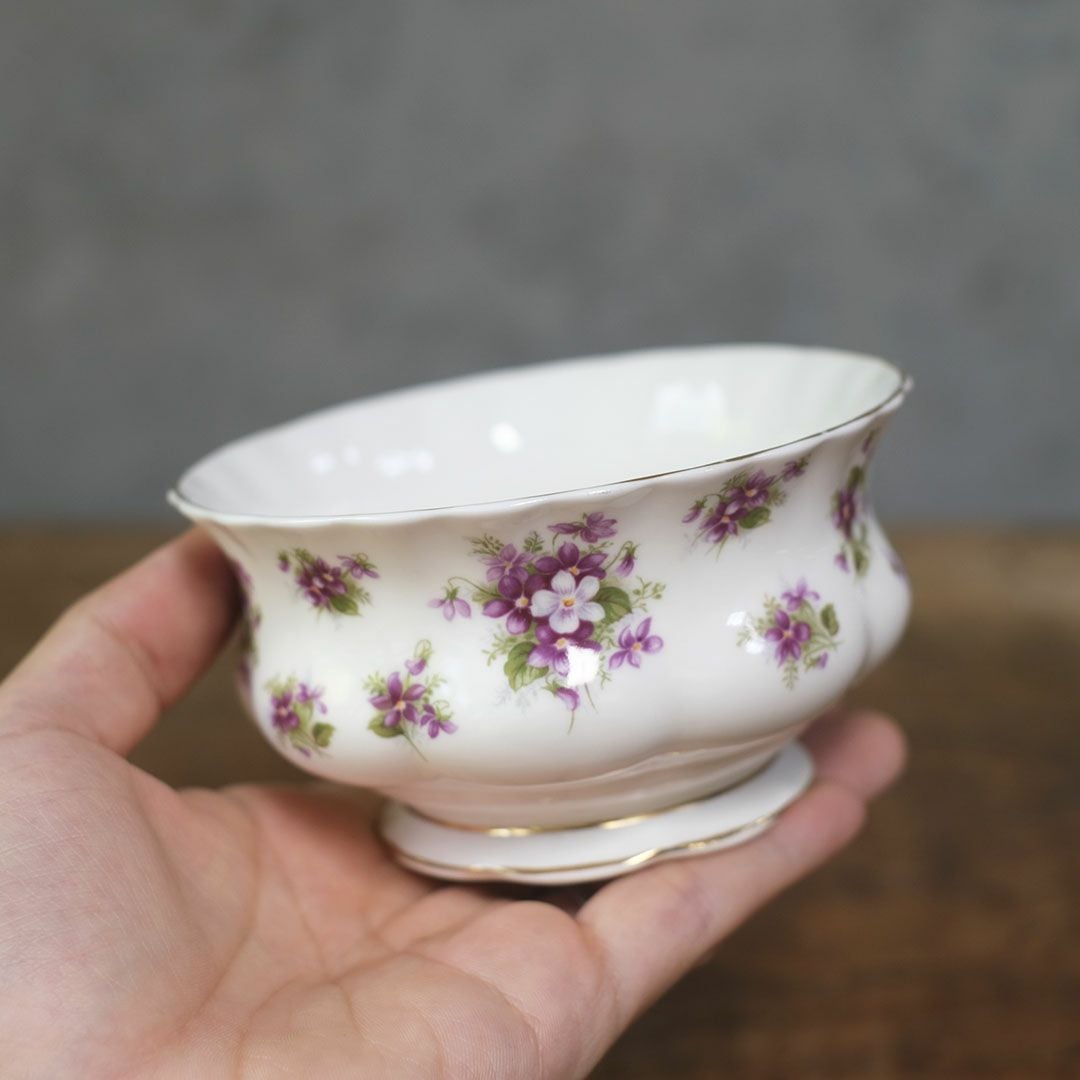 ヴィンテージシュガーボウル ROYAL ALBERT SWEET VIOLET ロイヤルアルバート イギリス2