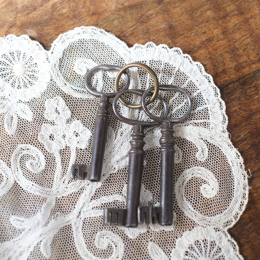 アンティークキー イギリス 古い家具に使われていた鍵2