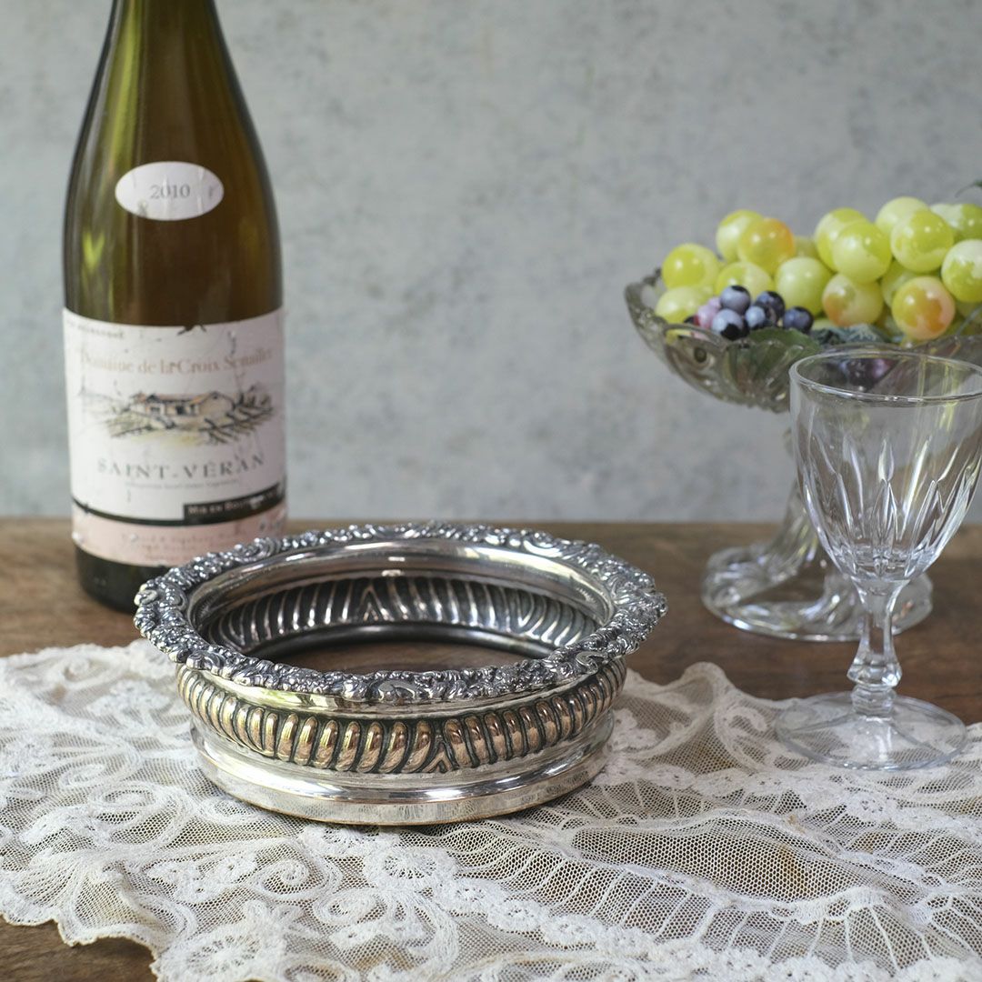 アンティーク シルバープレートボトルコースター 縁取りの美しいワインボトル専用コースター