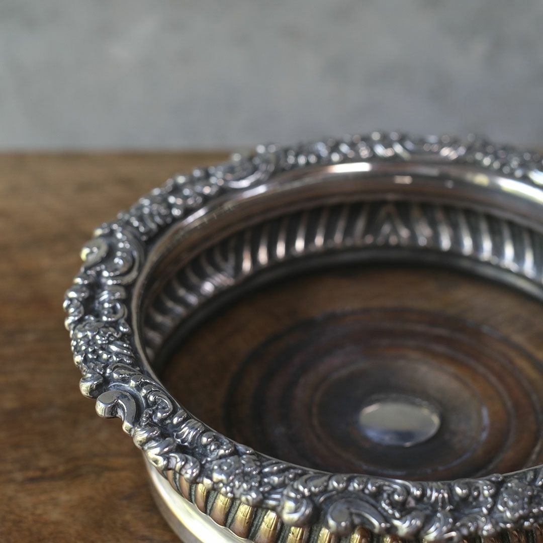 アンティーク シルバープレートボトルコースター 縁取りの美しいワインボトル専用コースター5