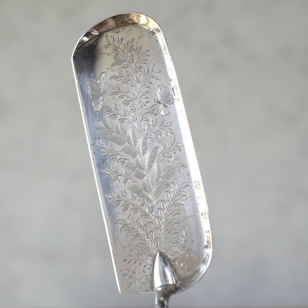 アンティーク クラムスクープ 19世紀 イギリス シルバープレート製パンくずとり ダストパン3