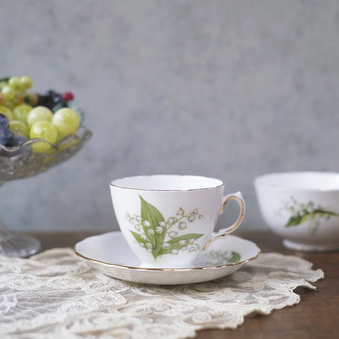 ヴィンテージティーカップ&ソーサ ROYAL VALE ロイヤルベール イギリス 鈴蘭