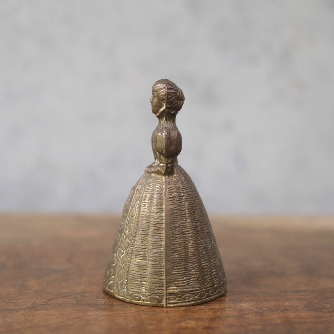 アンティークレディベル テーブルベル 呼び鈴 イギリス 置物3