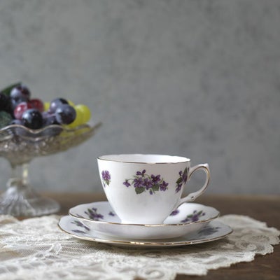 ヴィンテージティーカップトリオ QUEEN ANNE(クイーンアン)菫 バイオレット イギリス