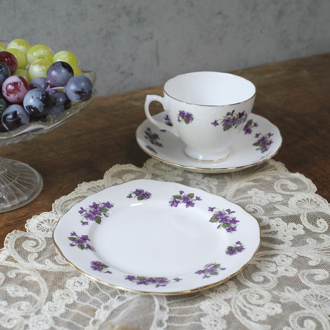 ヴィンテージティーカップトリオ QUEEN ANNE(クイーンアン)菫 バイオレット イギリス2