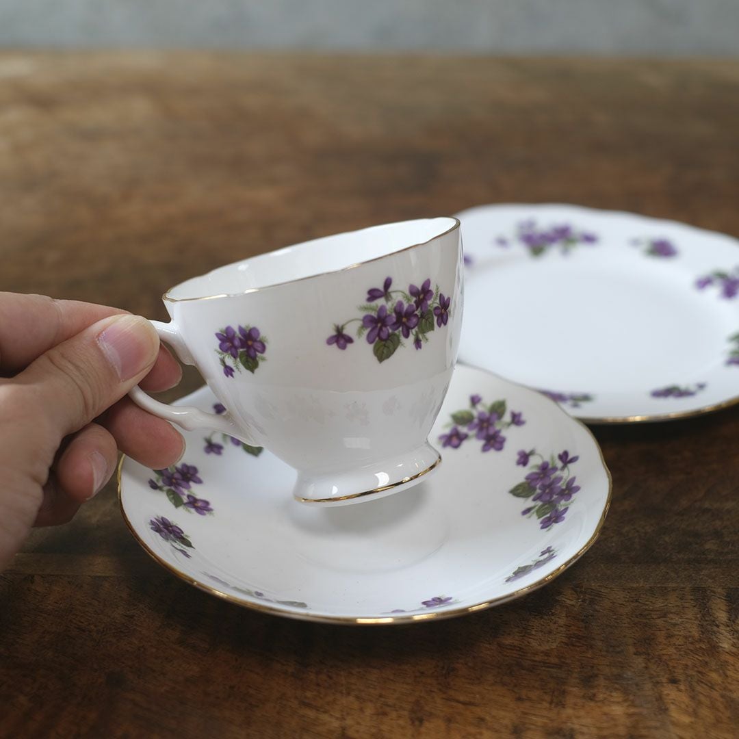 ヴィンテージティーカップトリオ QUEEN ANNE(クイーンアン)菫 バイオレット イギリス3