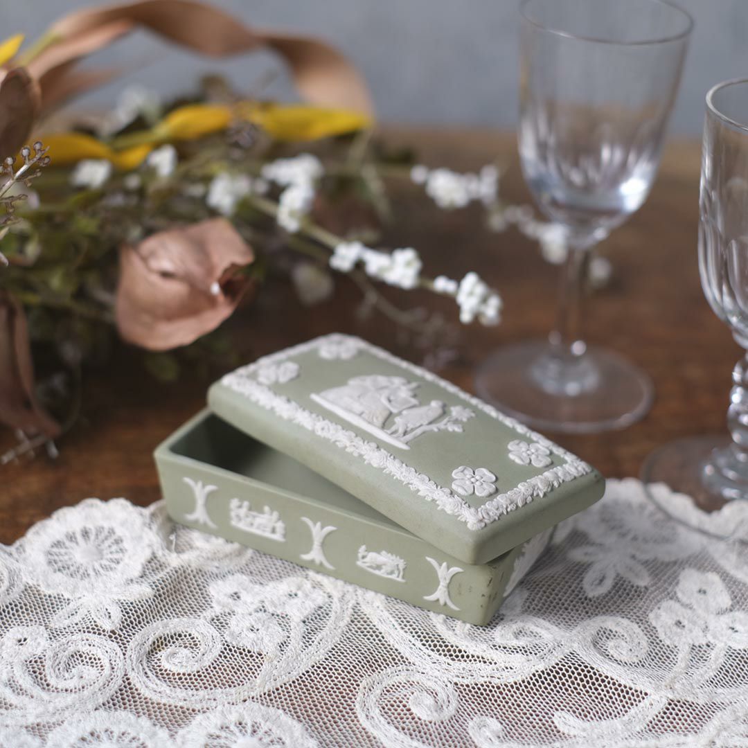 ヴィンテージ WEDGWOODジャスパー トリンケットボックス セージグリーン1