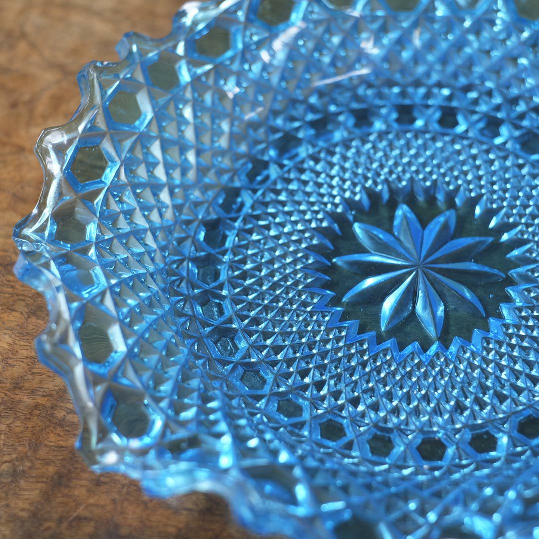 アンティーク ガラスコンポート ブルー色鮮やかなイギリスのガラストレイ4