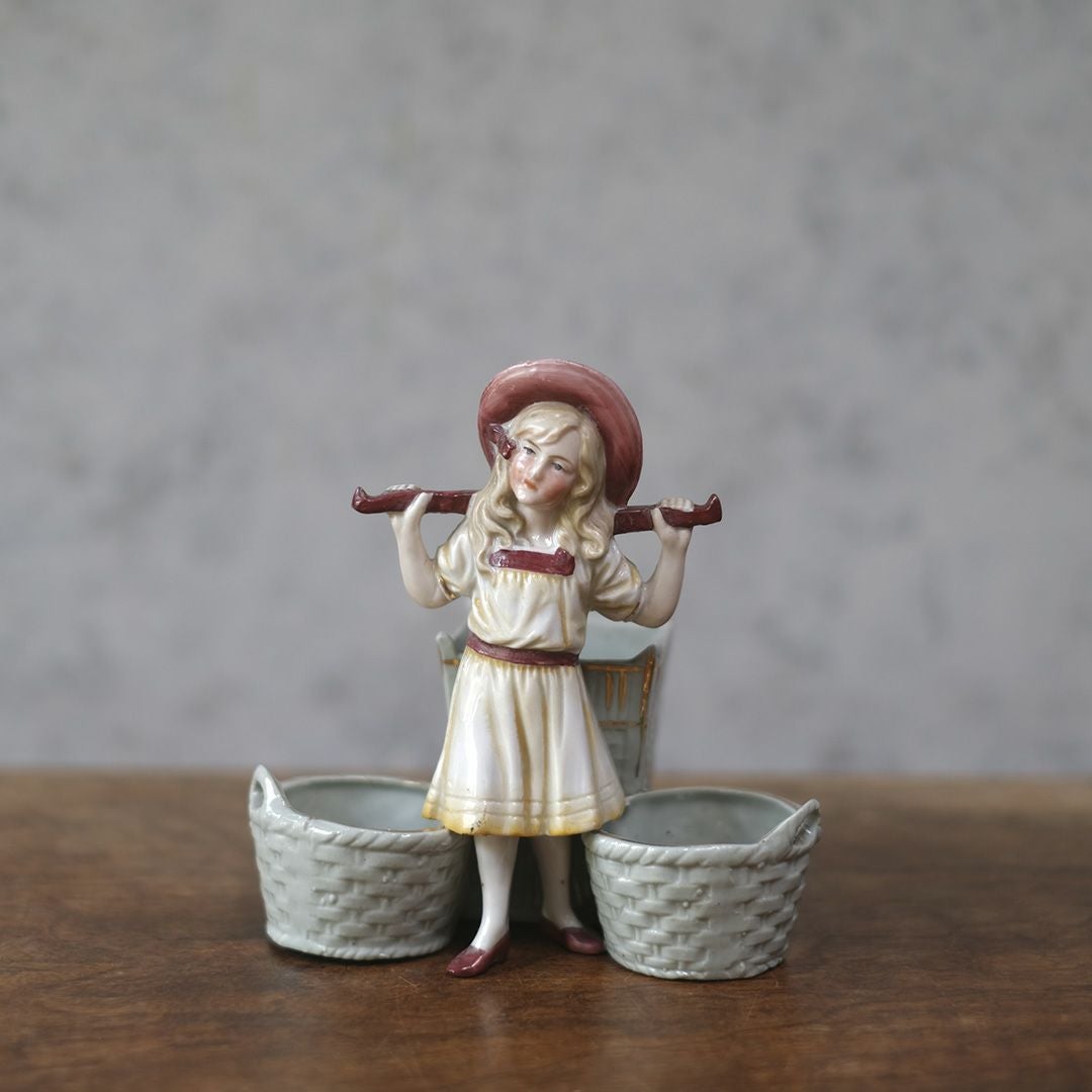 アンティーク陶器の人形 サリエール 調味料入れ フランス1