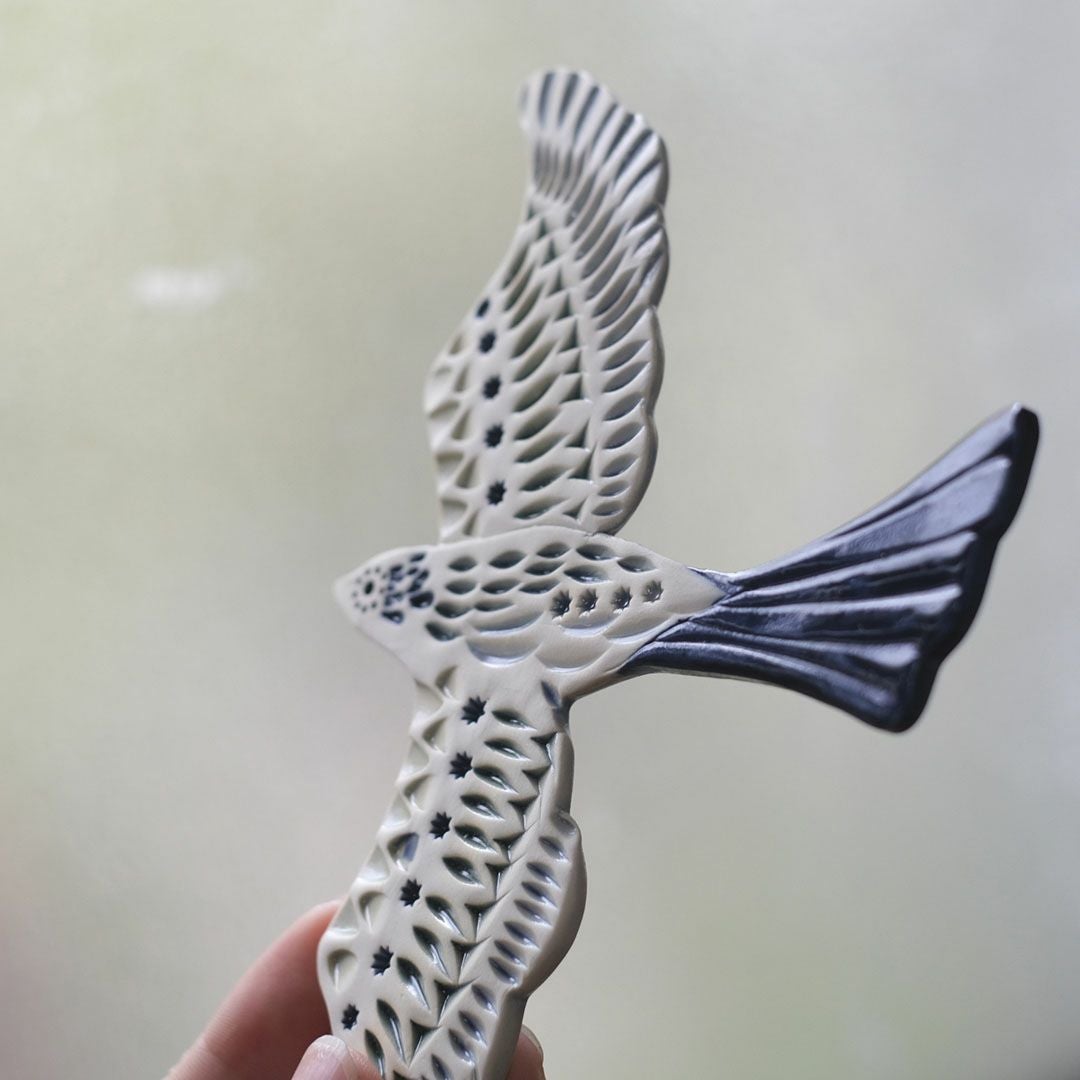 陶器の鳥のアートオブジェ Pottery studio K 日本人作家 羽ばたく鳥3