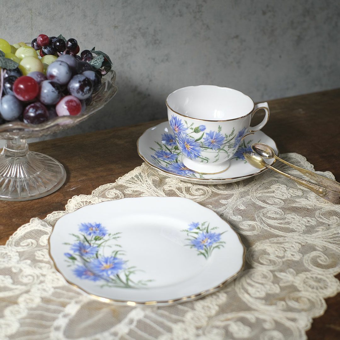 ヴィンテージティーカップトリオ Royal Vale ロイヤルベール ヤグルマギク（矢車菊 / Cornflower）2