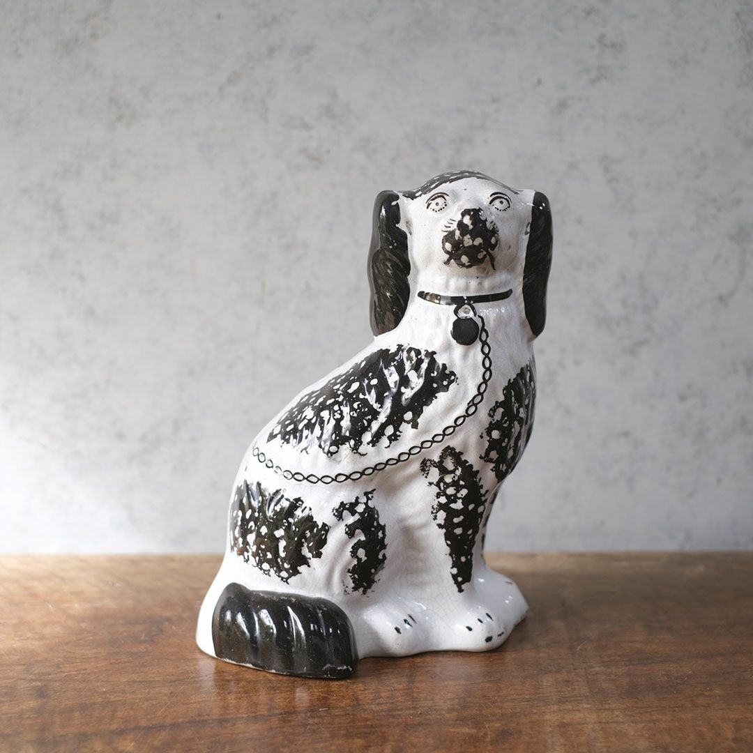 アンティークフィギュリン 犬の置物 スタッフォードシャードッグ 陶器 イギリス1