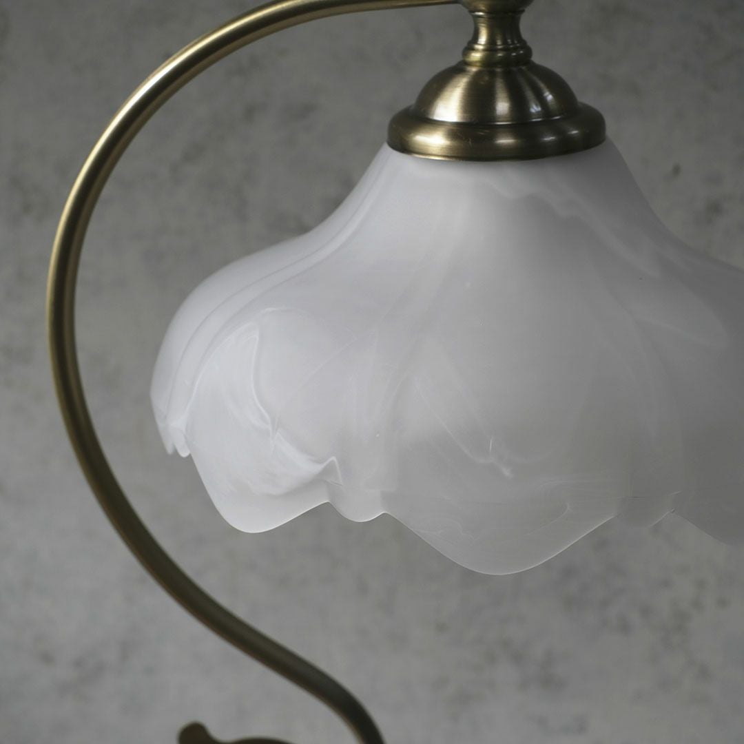 ガラスのテーブルランプ 花と葉モチーフ3