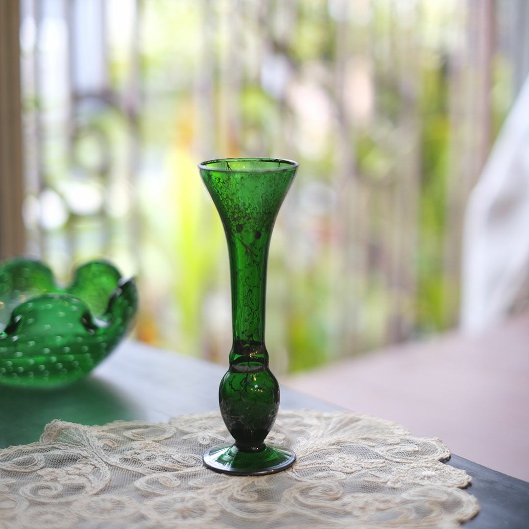 アンティークフラワーベース 花瓶 一輪挿し 緑のガラス イタリア