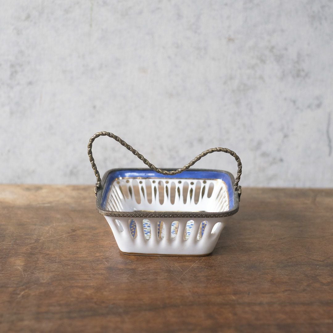 アンティークレースドバスケット レースドホワイトポーセリン フランス3