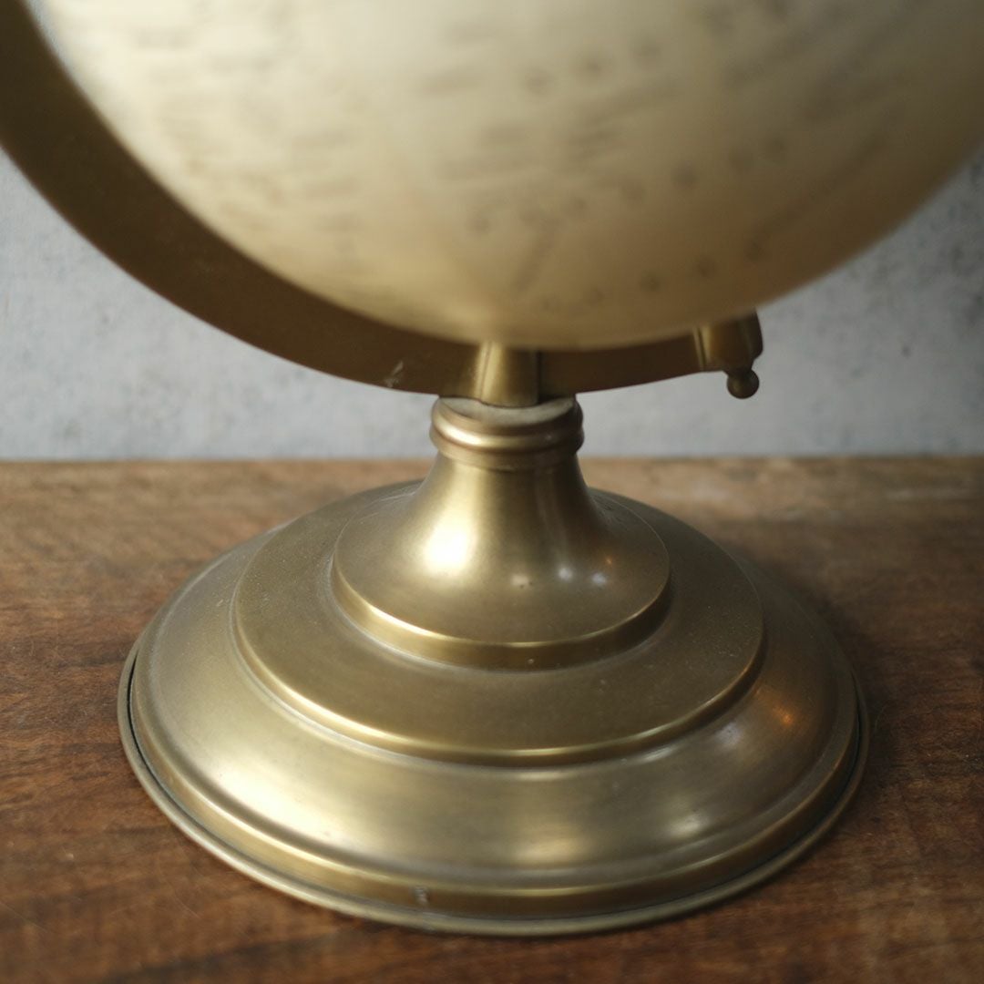 大型ヴィンテージ地球儀 正面 真鍮色スタンド付き デスクグローブ