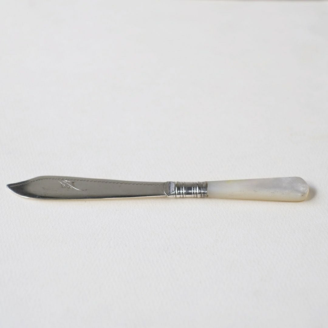 アンティーク マザーオブパール バターナイフ／フルーツナイフ イギリス 白蝶貝のカトラリー5