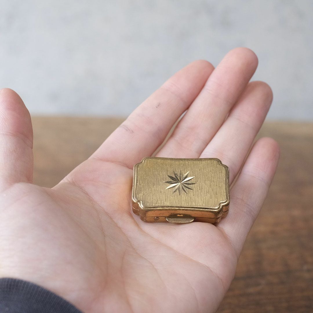 ヴィンテージピルケース フランス2