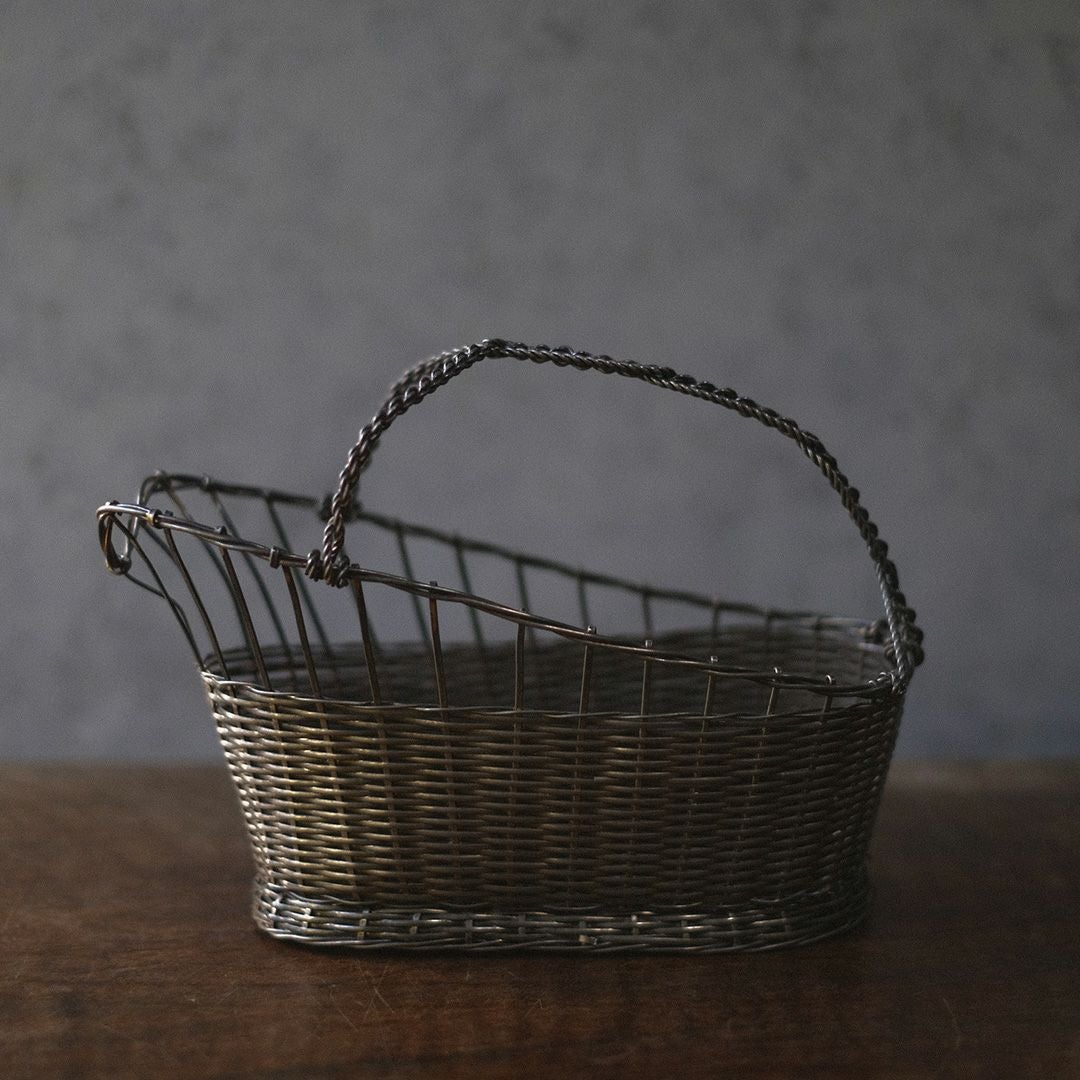 アンティーク 銀線細工ワインパニエ フランス シルバープレート製のワインボトルホルダーの全体像