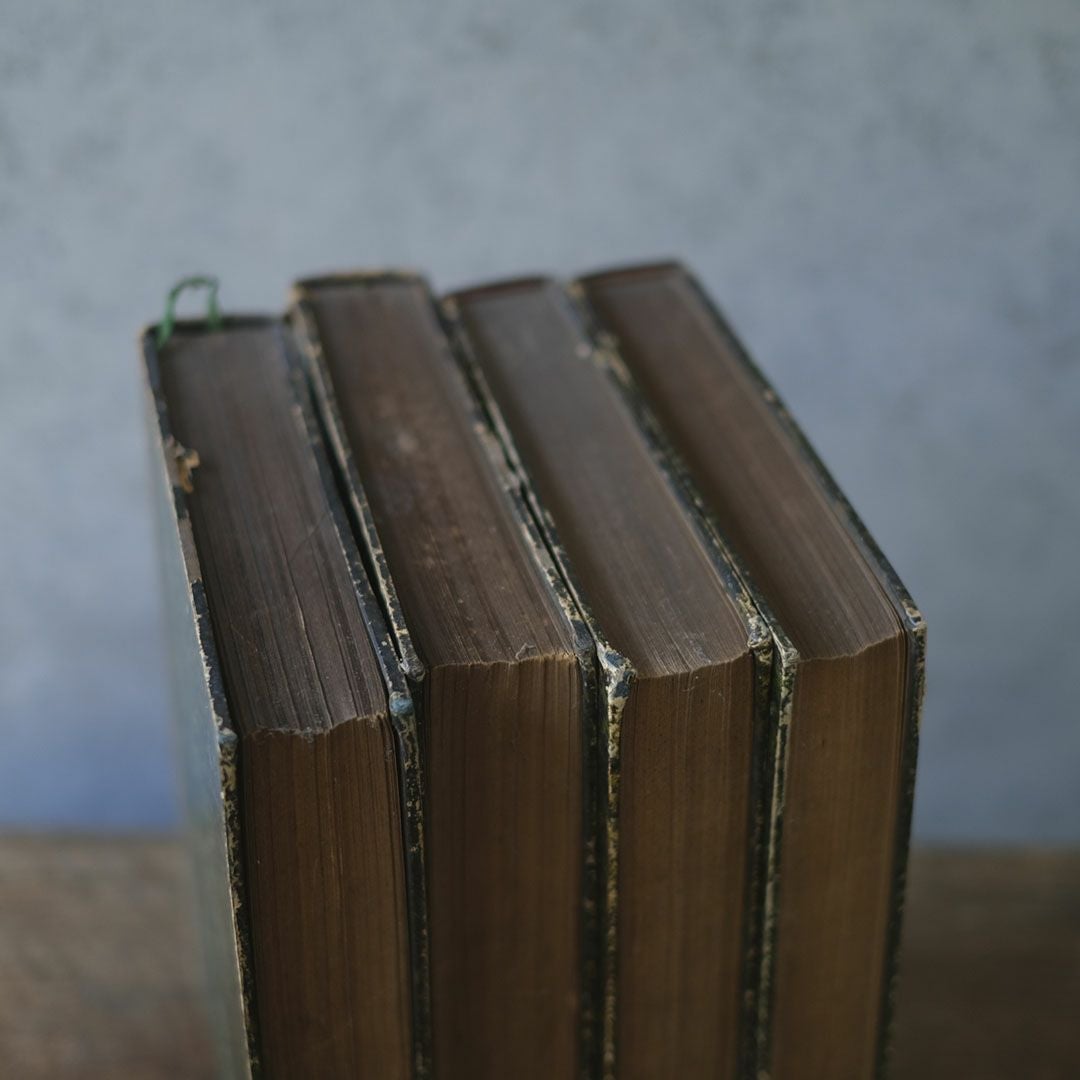 アンティークブック 革張りの古書 フランス擦れ