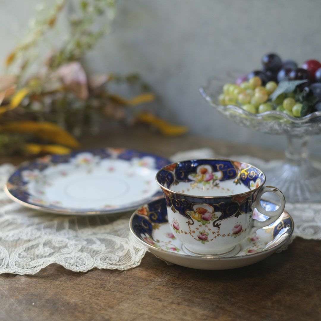 アンティークティーカップトリオ　ヴィクトリアンローズ　BESWICK&SONS ベスウィック陶器 イギリス1