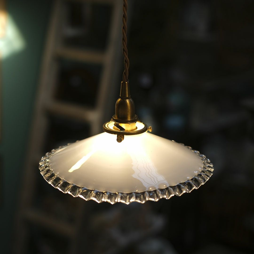 アンティーク ガラスシェードフリルランプ ミルクガラス 照明 灯具E17 シーリングカップ付属1