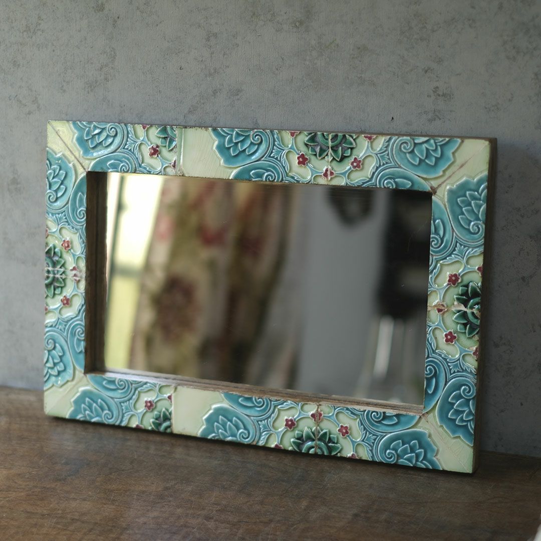 アンティークタイル壁掛けミラー 大正レトロな鏡2