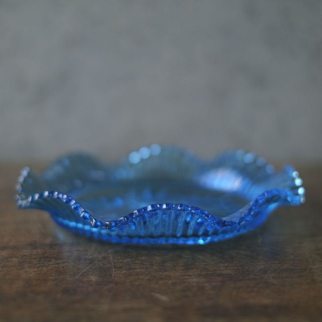 アンティーク ガラス皿 フリル ブルー イギリス 青いガラストレイ3