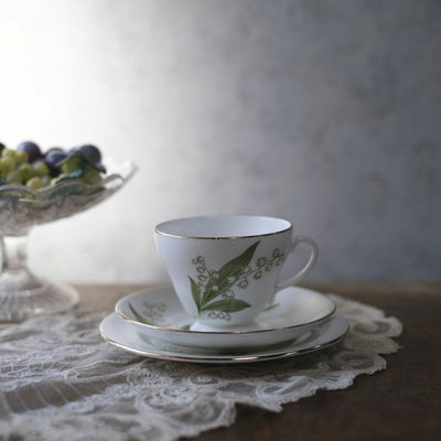 ヴィンテージ ティーカップトリオ リリー 鈴蘭 Royal Grafton ロイヤルグラフトン イギリス