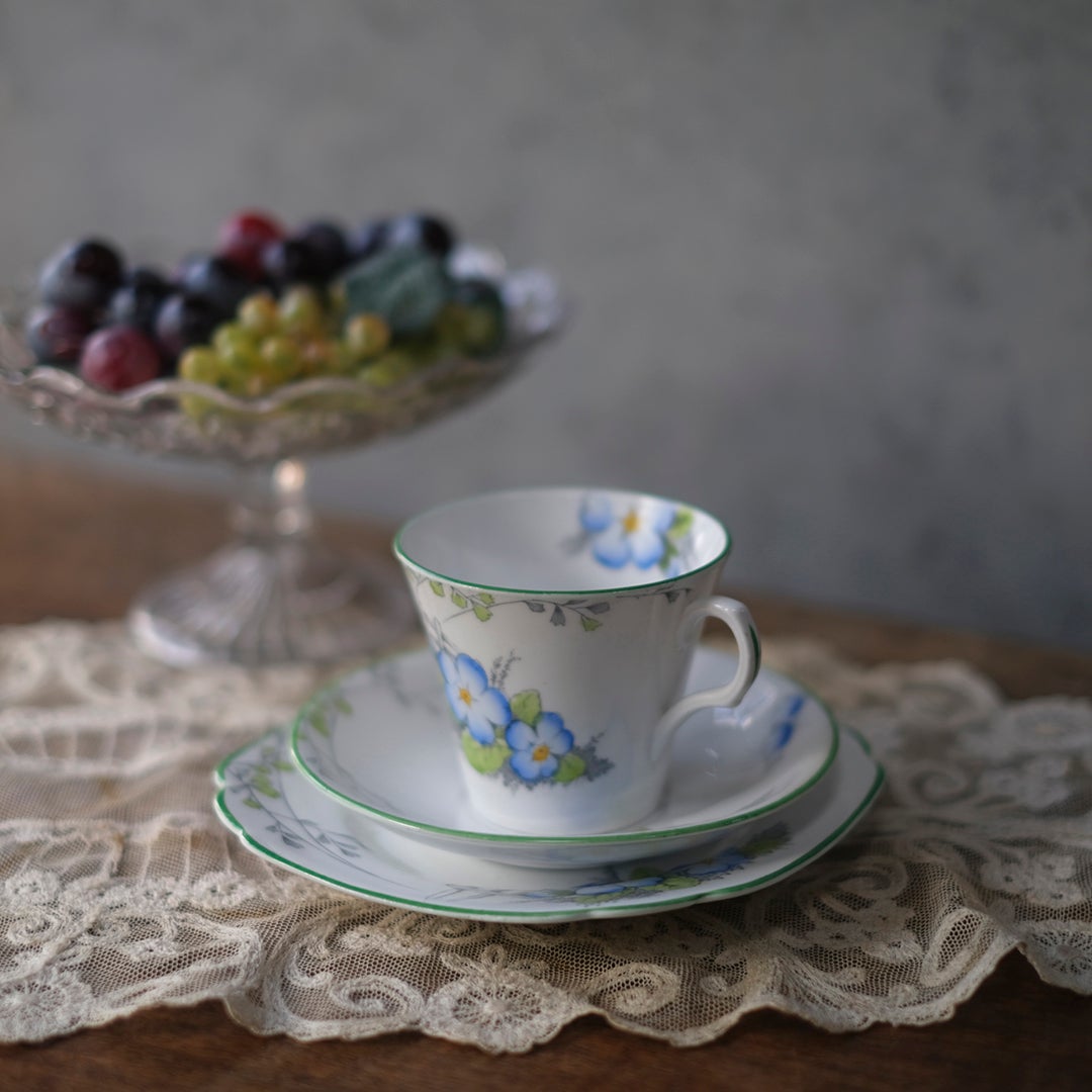 アンティークティーカップトリオ Royal Standard（ロイヤルスタンダード） イギリス1