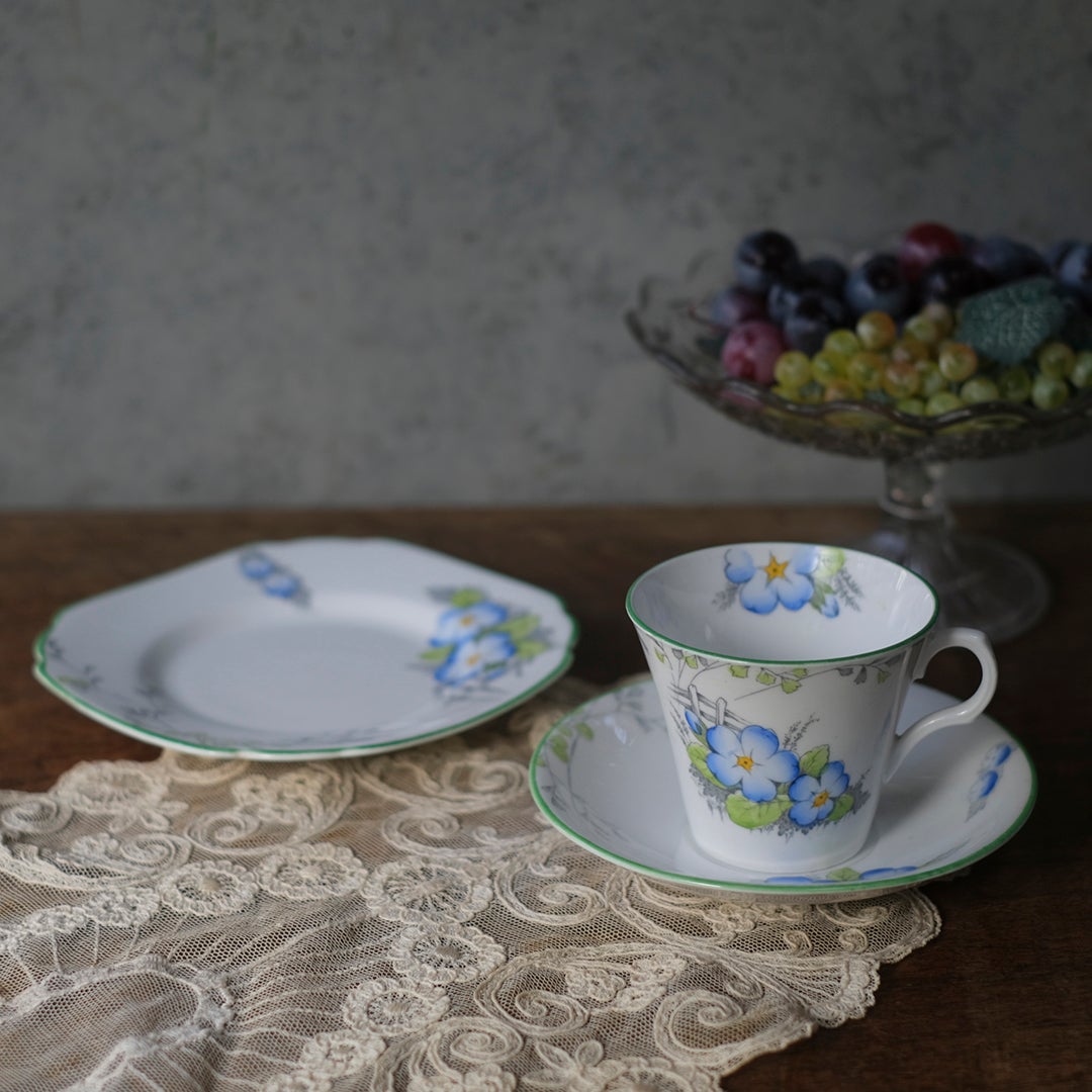 アンティークティーカップトリオ Royal Standard（ロイヤルスタンダード） イギリス2