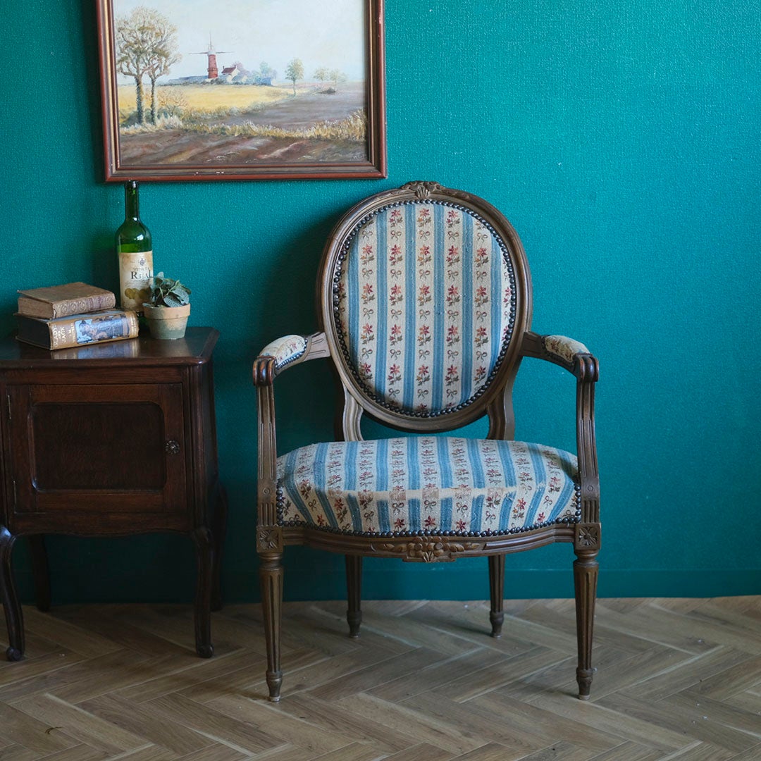 アンティークサロンチェアの商品一覧 | アンティークショップMALTO