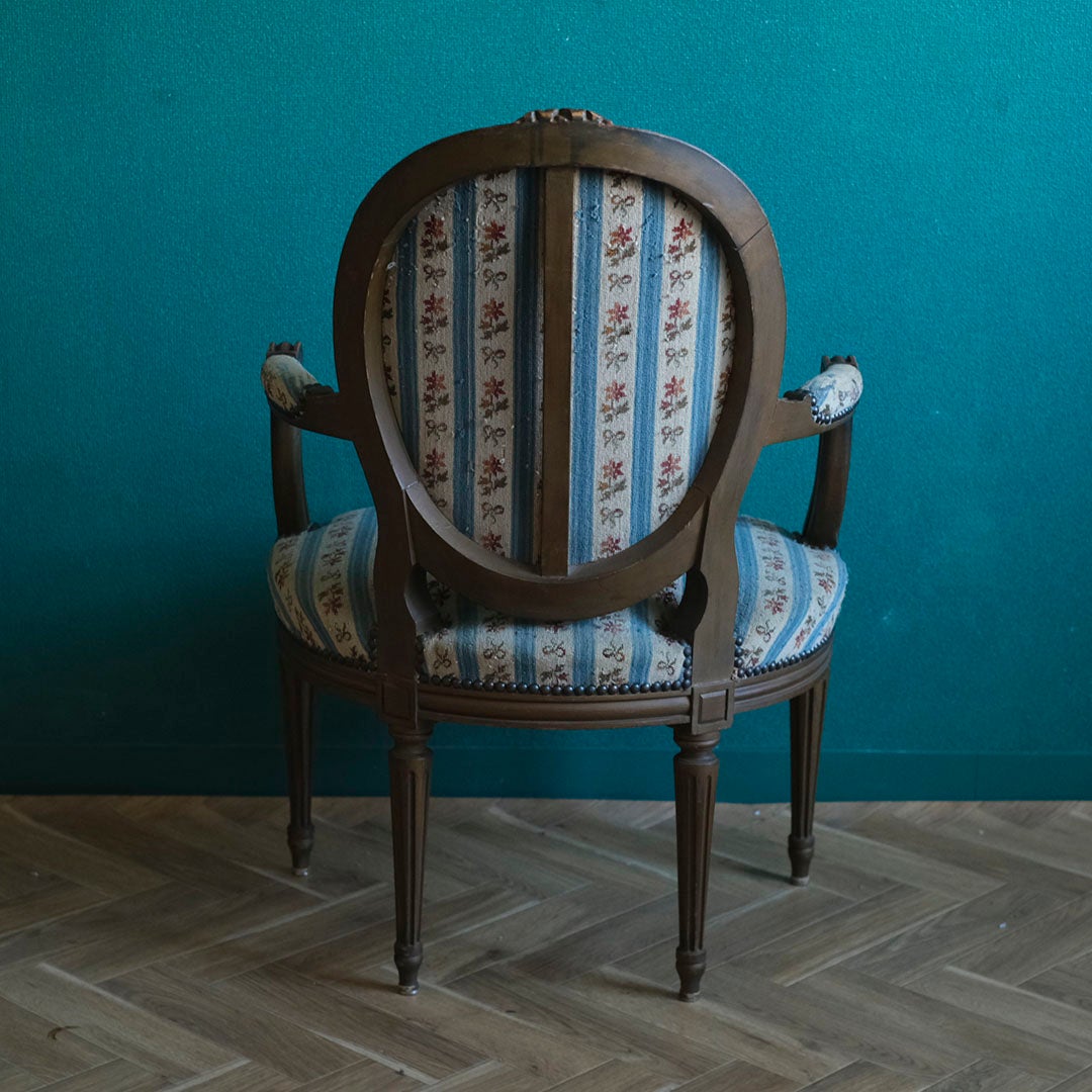 アンティーク サロンチェア ルイ16世様式 フランス 優雅で気品のあるシルエットが素敵な肘掛け椅子/アンティーク家具11