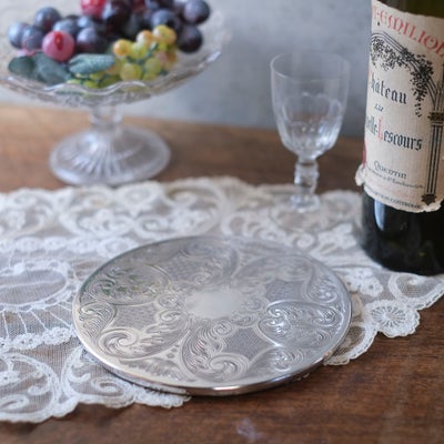 アンティークマット シルバープレート ヴィクトリアン 植物スクロールの模様 イギリス