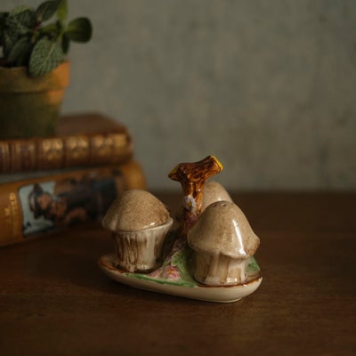 ヴィンテージクルーイト きのこ 陶器の調味料入れ イギリス