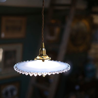 アンティーク ガラスシェードフリルランプ ミルクガラス 照明 灯具E17